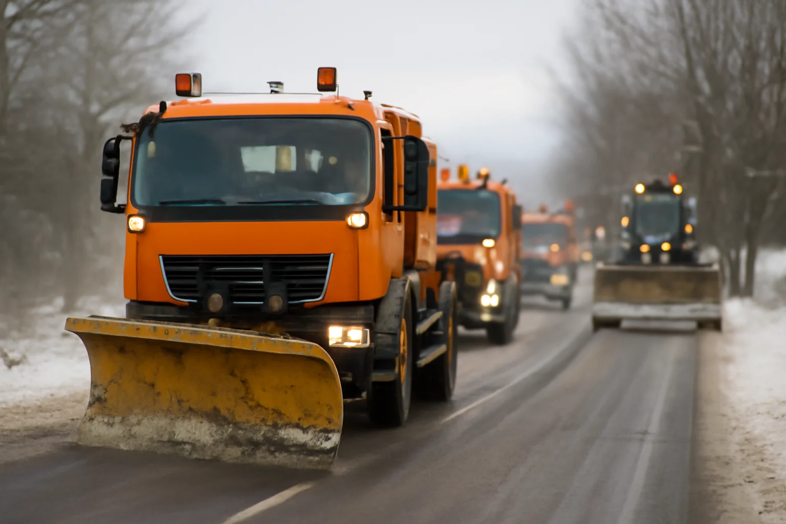 DRDP Brașov mobilizează peste 30 de utilaje de deszăpezire pe drumurile naționale din Brașov
